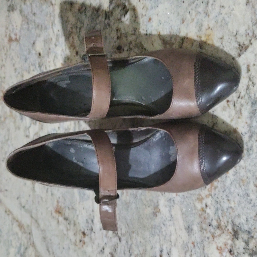 Two Tone Brown Leather Bandolino Heels